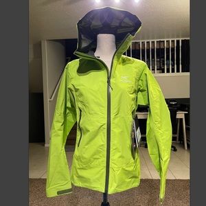 Arcteryx Beta SL Jacket Womens Sz M NEW